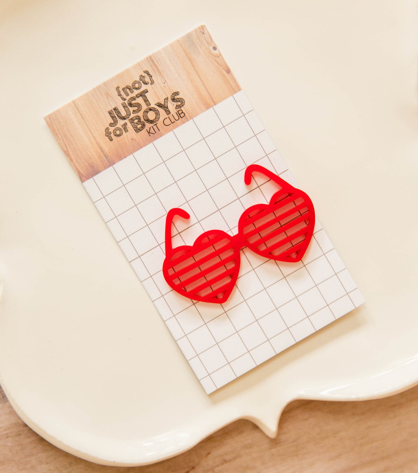 "Heart Sunglasses" Acrylic Embellishment