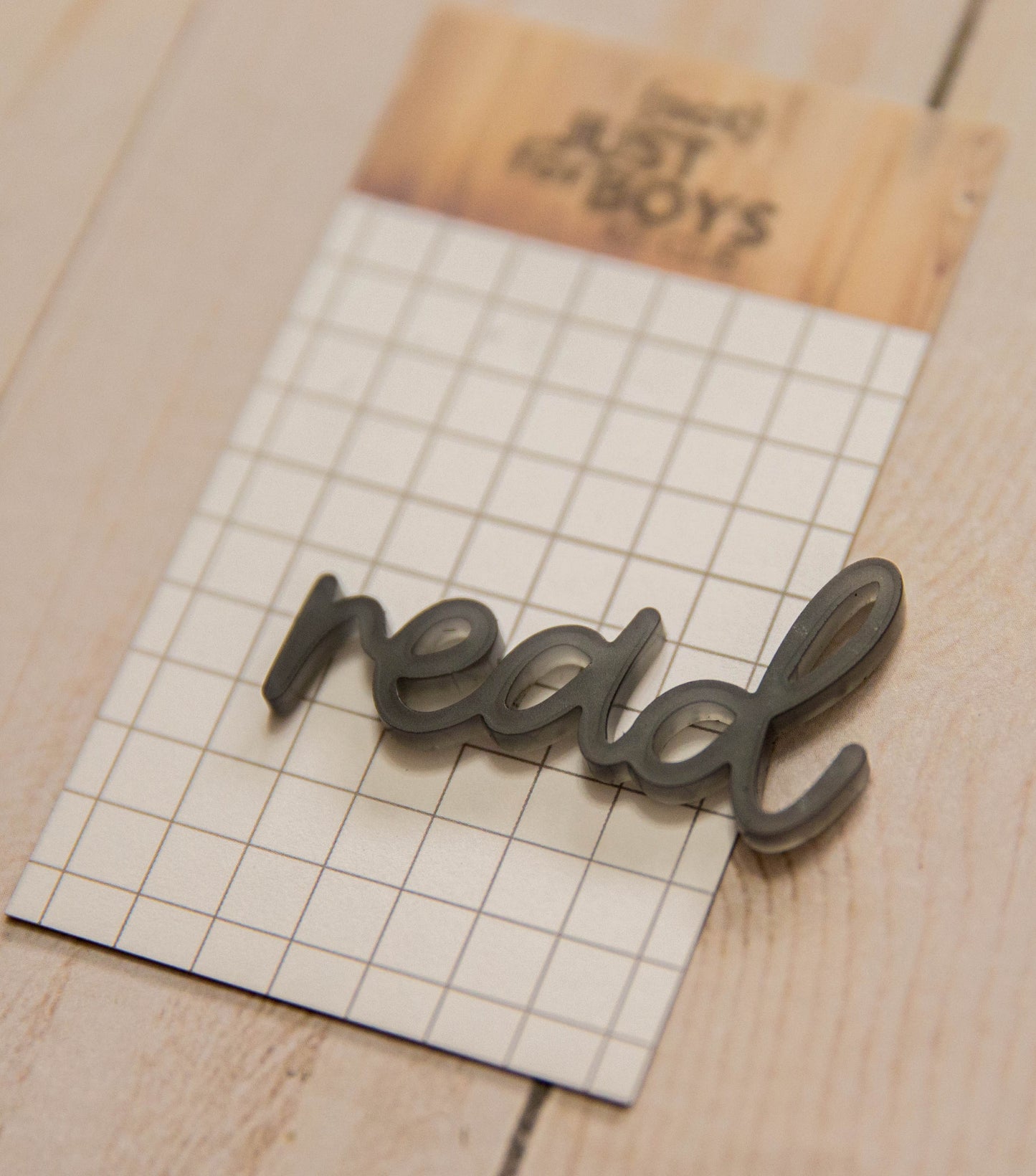 "Read" Acrylic Embellishment