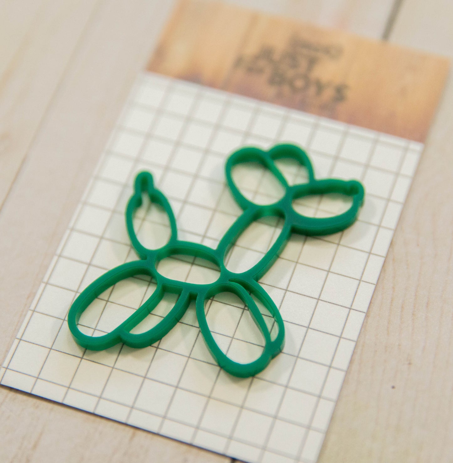 “Balloon Dog” Acrylic Embellishment